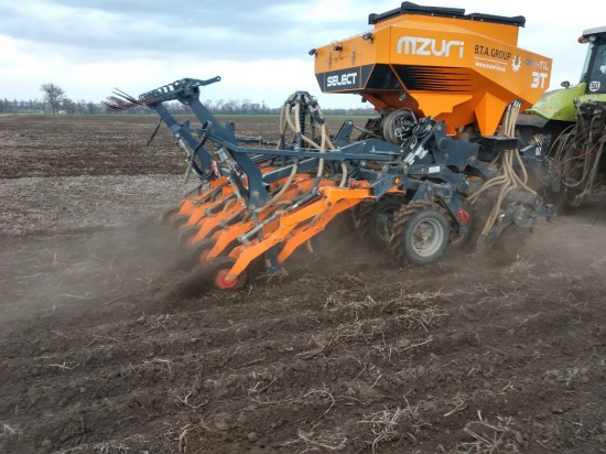 Strip-Till        Ĳ . . 